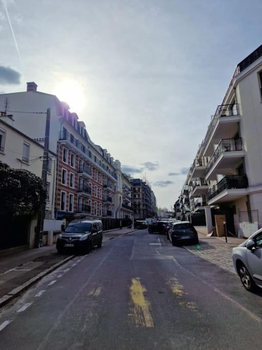 Cozy Apartment Near Paris Clamart Exterior photo
